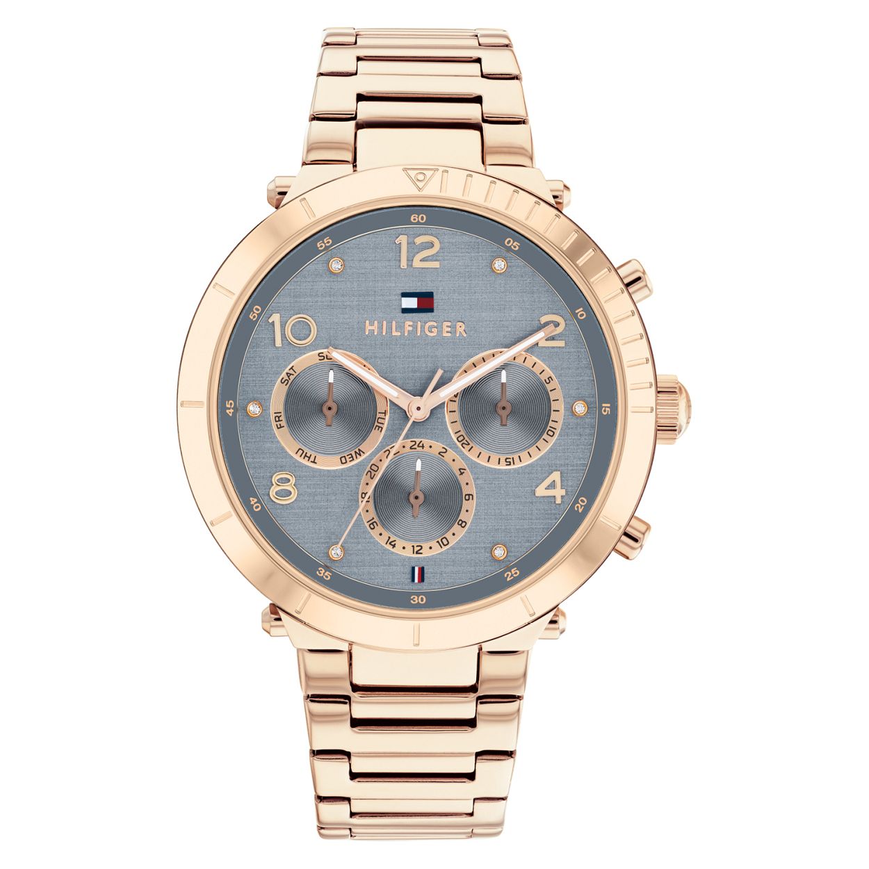 Tommy Hilfiger TH1782489 Horloge Dames Staal Rose kleurig 38mm
Dit unieke horloge van Tommy Hilfiger met artikelnr: TH1782489 is een casual horloge. Het stalen dameshorloge heeft een ronde rosé kleurig kast met een bewerkte bezel en een speciale band aanzet. Op de blauwe wijzerplaat zitten kristallen en cijfers als uurs-aanduiding en zijn de dag datum en 24- uurs aanduiding zichtbaar in ronde uitsparingen. Het horloge heeft een rosé kleurige schakelband met vouwsluiting een mineraalglas een doorsnee van 38mm en is 5 ATM.  Het horloge heeft een chique uitstraling voor de echte Tommy klant.  

Het merk: 
Sinds de lancering van het merk in 1985 is Tommy Hilfiger wereldwijd bekend geworden als pionier van de klassieke Amerikaanse coole stijl. Geïnspireerd door de iconische popcultuur en het Amerikaanse erfgoed. De dames en herencollectie van dit seizoen bestaan uit minimalistische silhouetten en rustieke lederen details. De herenhorlogecollectie biedt iconische uurwerken met roestvrijstalen lederen en siliconen banden.

Specificaties:
- Mineraalglas
- Ronde kast 38mm
- Rose kleurige horlogekast
- Blauwe wijzerplaat
- Kristallen
- Rose kleurige schakelband 
- 5 ATM