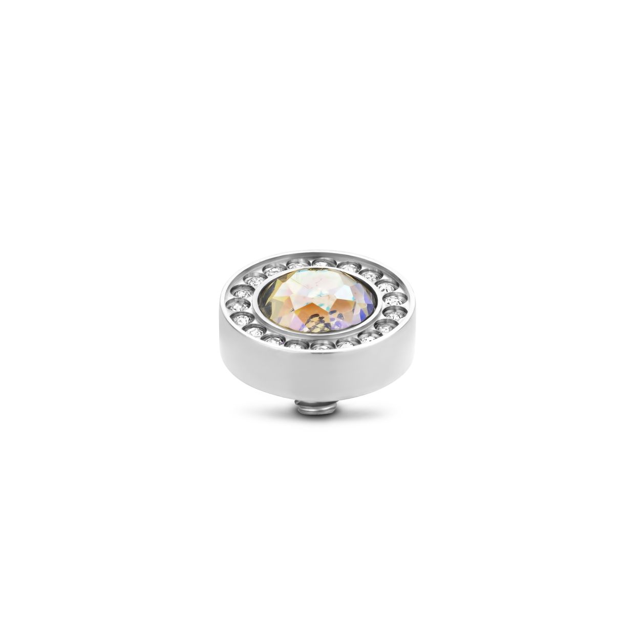 Het Melano Twisted Halo CZ steentje is een echt statement piece. Dit schitterende steentje bevat één grote zirkonia steen en is rondom afgewerkt met kleine zirkonia steentjes. Deze schoonheid voegt een vleug glamour toe aan jouw look. Het Halo CZ steentje is 10 mm.
