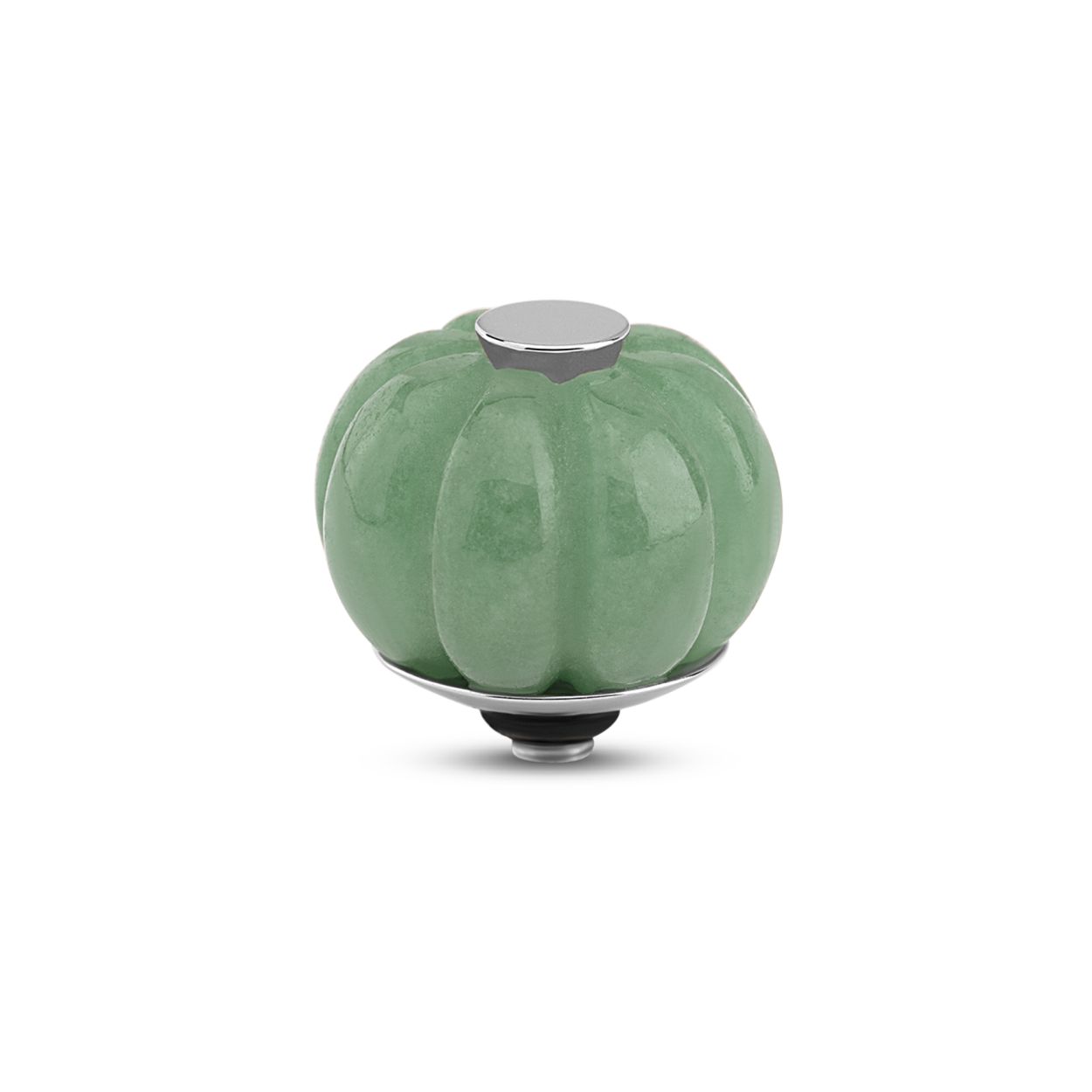 Dit is een zilverkleurige sieraad uit de collectie Twisted