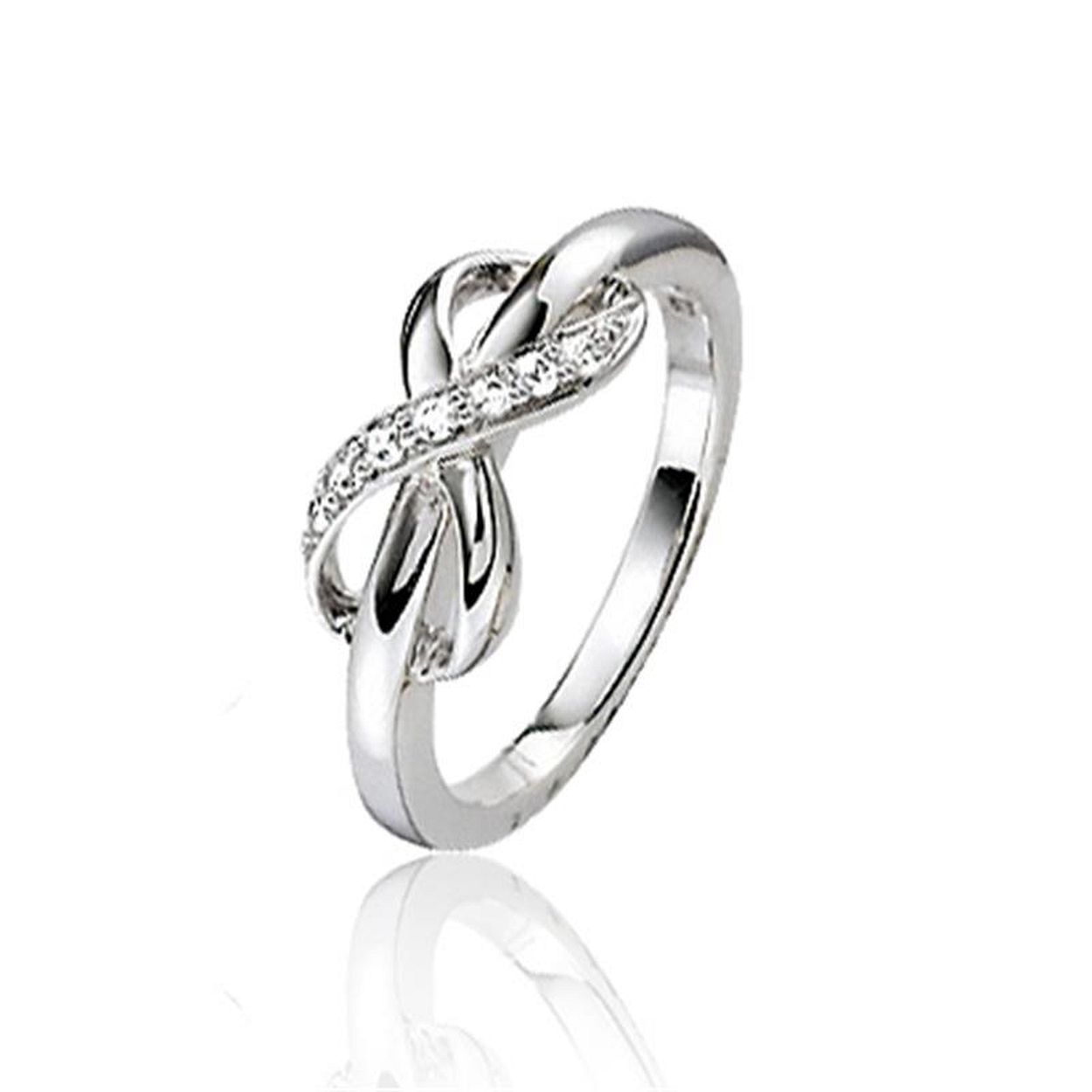 Dit is een ring van het merk GLOW