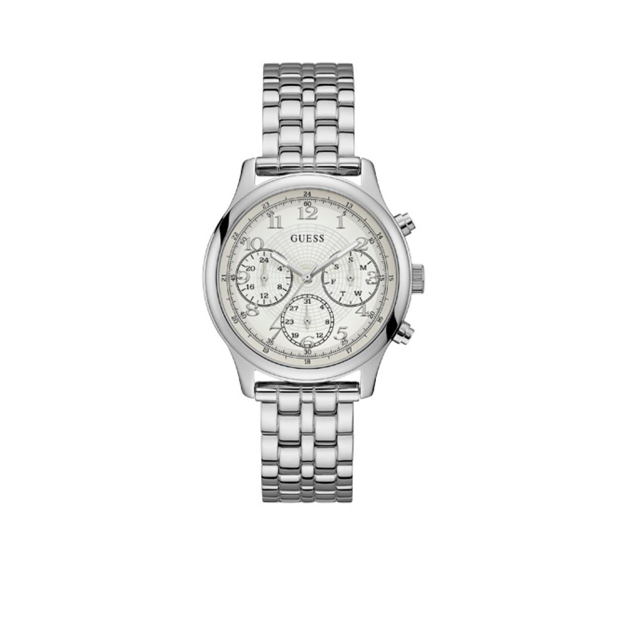 Dit dames horloge uit de GUESS Watches collecite met referentie W1018L1 heeft sportieve chronograaf look. De witte wijzerplaat met tijdsaanduiding in cijfers zorgt voor een helder en overzichtelijke design. Het horloge heeft een diameter van 36 mm en is tot 3 ATM waterdicht. De schakelband van staal met vouwsluiting is robuust. Model: W1018L1
