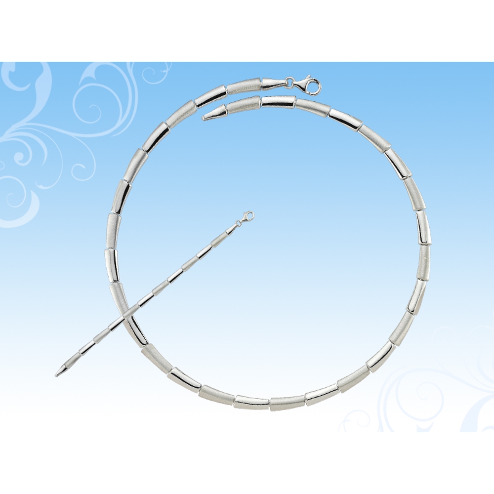 Dit is een armband van het merk Classical Silver Jewellery gemaakt voor dames.