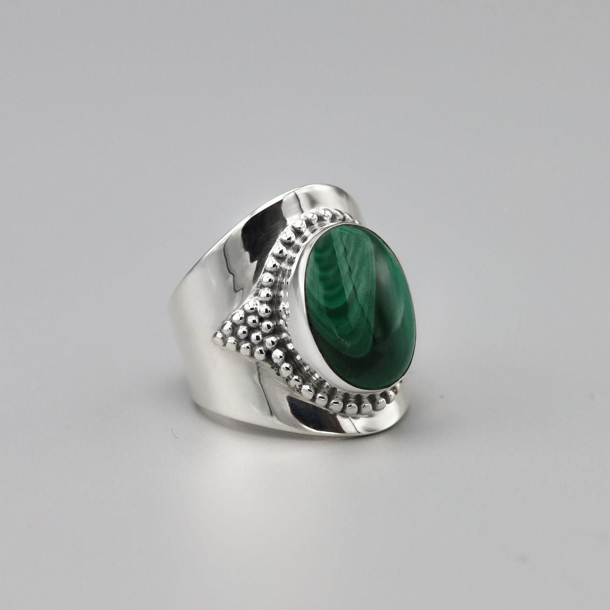 Ymala ring met malachiet  YM-0003
