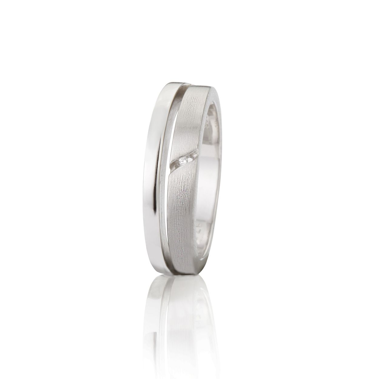 Yo Design Ring Image geschikt voor dames die houden van strakke elegente sieraden ontworpen door Joanna Taraszkiewicz Poolse ontwerpster
