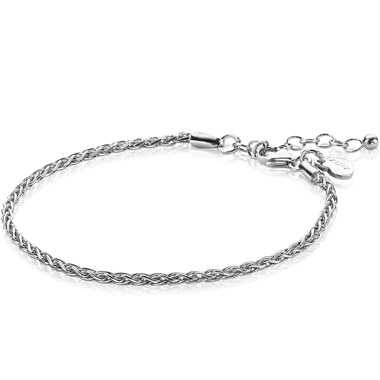 Zilveren palmier schakelarmband. Deze unieke schitterende palmierschakel heeft een breedte van 2mm. De lengte van de armband is te variëren tussen 16,5 en 20cm. Met herkenbaar Zinzi hartje bij de sluiting. De armband is vervaardigd van eerste gehalte zilver (925) en voorzien van een extra rodiumlaag voor een langdurige glans. Combineer meerdere zilveren armbanden aan je pols en in verschillende kleuren. 16,5-20 cm x 2 x 2 mm.