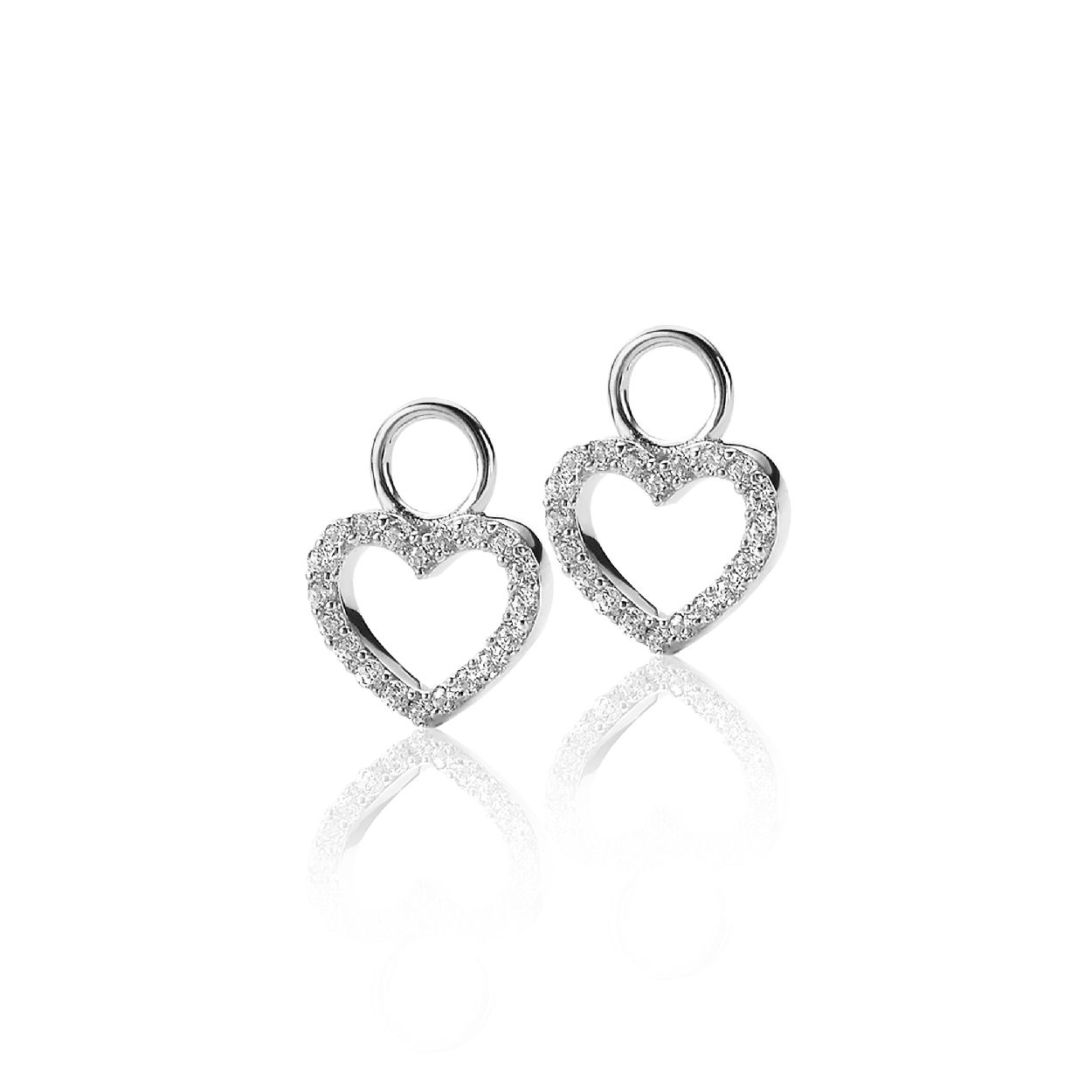 ZINZI zilveren oorbedels met opengewerkte harten, bezet met witte zirconia's. Hang ze sierlijk aan je zilveren Zinzi oorringen . De oorringen zijn niet bij de prijs inbegrepen. Vervaardigd van eerste gehalte zilver (925) en met extra rodiumlaag voor een langdurige glans.