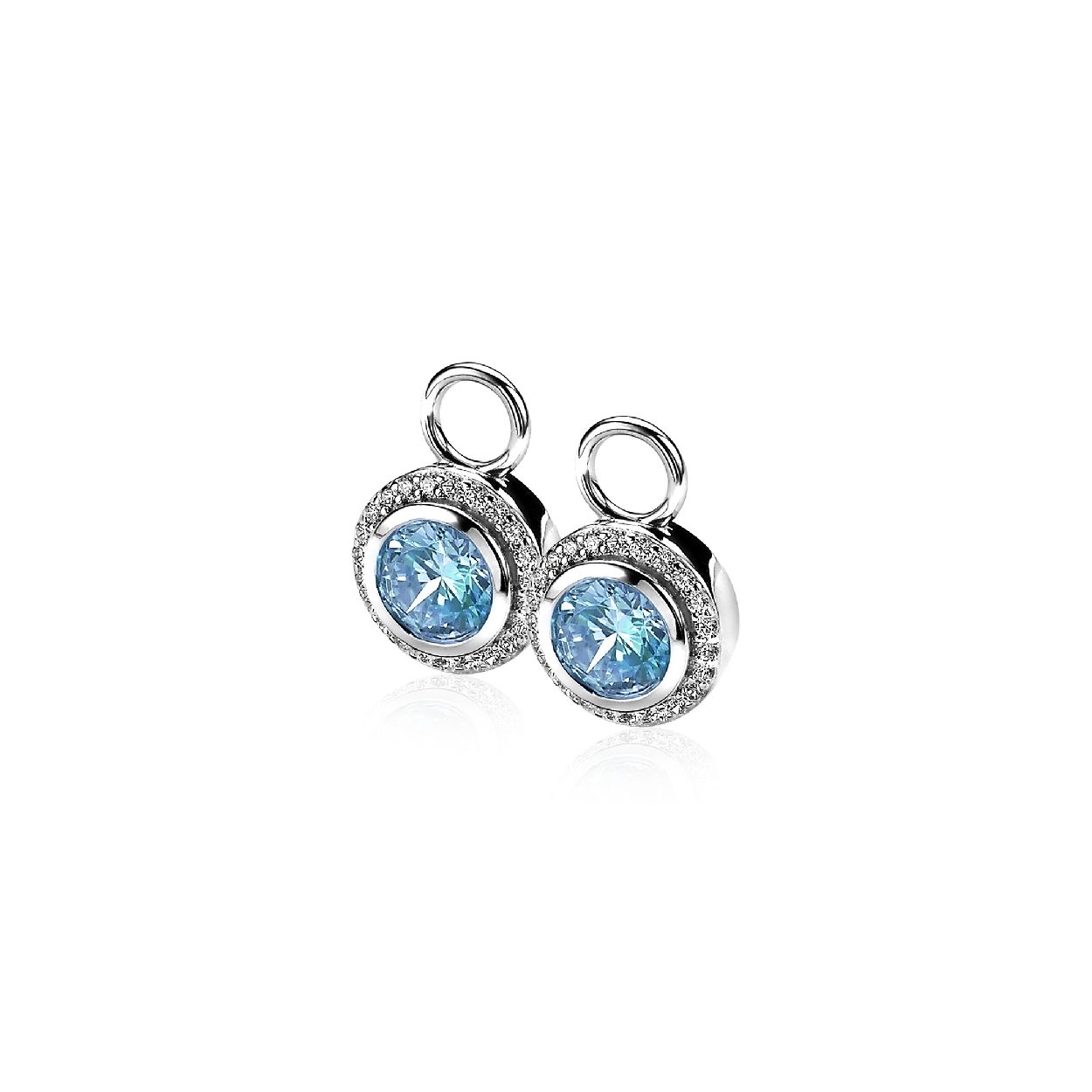 ZINZI zilveren ronde luxueuse oorbedels, waarbij de rand is bezet met witte zirconia's. In het midden bezet met een grote blauwe kleursteen. Hang deze oorbedels sierlijk aan je zilveren Zinzi oorringen . De oorringen zijn niet bij de prijs inbegrepen. Vervaardigd van eerste gehalte zilver (925) en met extra rodiumlaag voor een langdurige glans.
