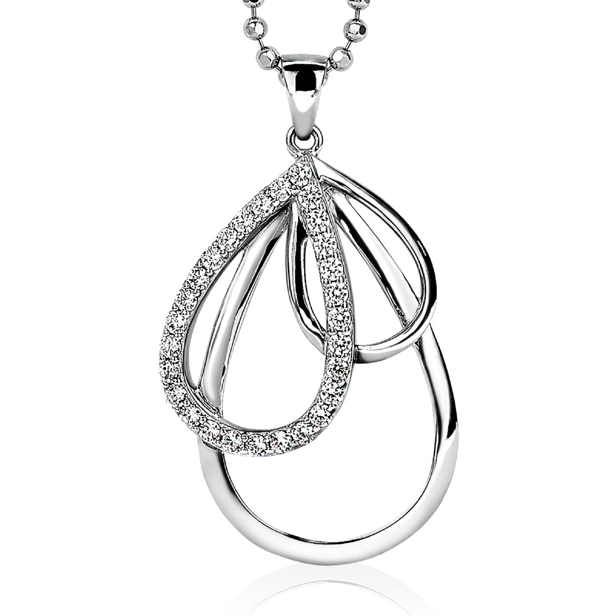 De Zinzi Zilveren Hanger met Zirkonia is een elegante zilveren hanger van 24 mm breed en 4,5 mm diep. De hanger is versierd met fonkelende zirkonia stenen en heeft een stijlvolle witte kleur. Het is ideaal te dragen met een ketting van ongeveer 40 cm. Perfect voor een verfijnde, klassieke look.