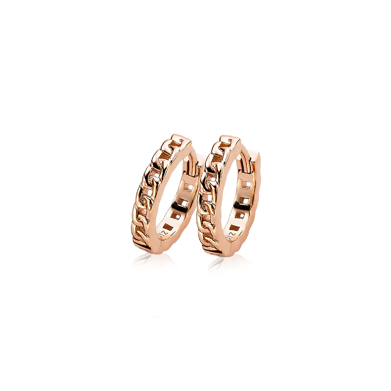 ZINZI zilveren oorringen rosé verguld met gourmet schakel als design. Met luxe scharniersluiting. De grootte van deze oorsieraden is 15 x 3mm. Echt een musthave voor het oor! Vervaardigd van eerste gehalte zilver (925) en voorzien van een extra roségoudkleurige laag voor een langdurige glans.
