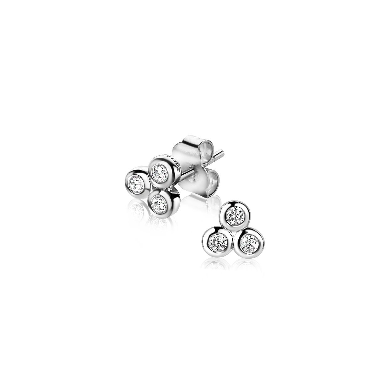ZINZI zilveren oorknoppen met drie ronde witte zirconia's in een driehoek-vorm gezet. De oorknoppen zijn vervaardigd van eerste gehalte zilver (925) en voorzien van een extra rodiumlaag voor een langdurige glans.