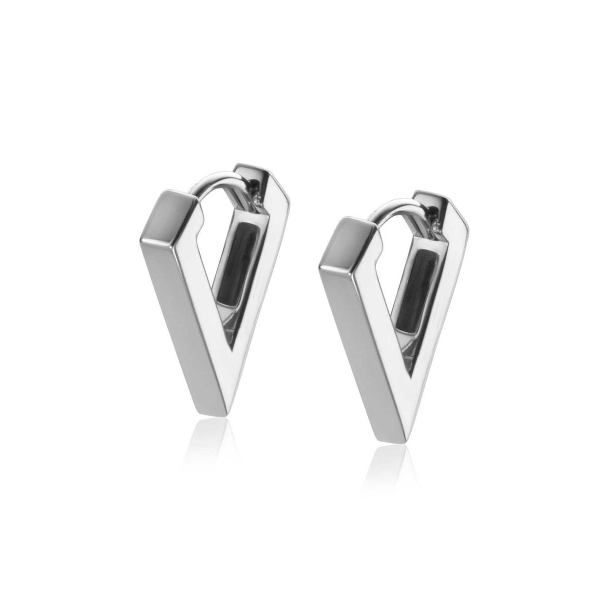 ZINZI zilveren oorringen (16x3mm) in trendy driehoeksvorm, met luxe scharniersluiting De oorringen hangen als een driehoek of V-teken om je oorlel. Deze oorringen zijn te combineren met al onze oorbedels. De oorsieraden zijn vervaardigd van eerste gehalte zilver (925) en voorzien van een extra rodiumlaag.