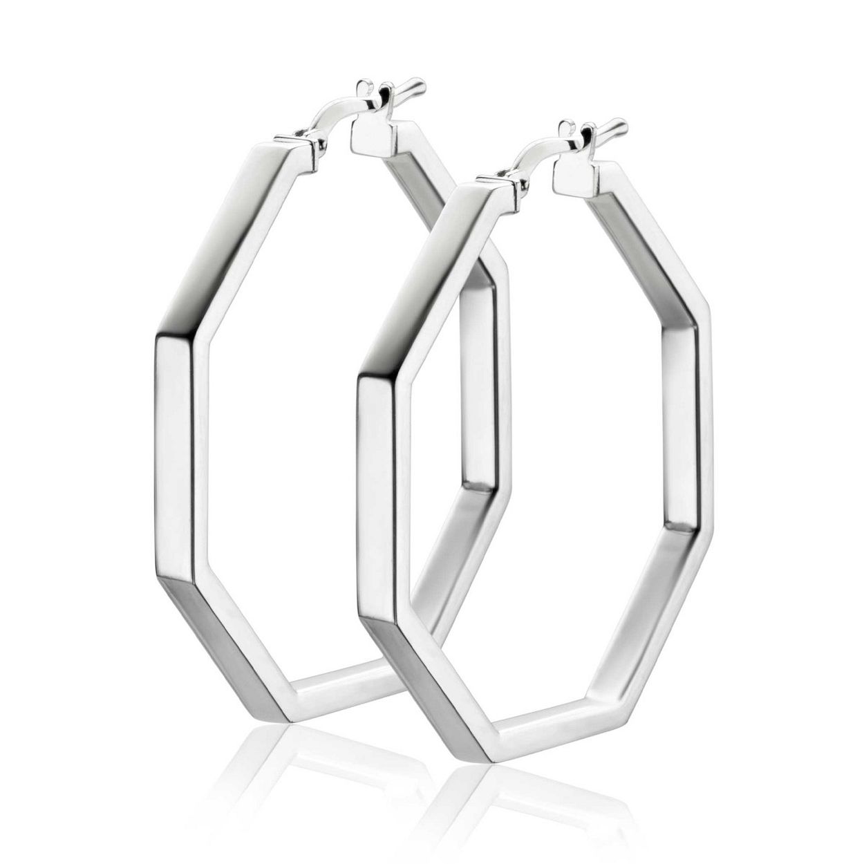 Dit is een oorbellen van het merk Zinzi. De oorbellen is zilverkleurig en gemaakt van zilver.