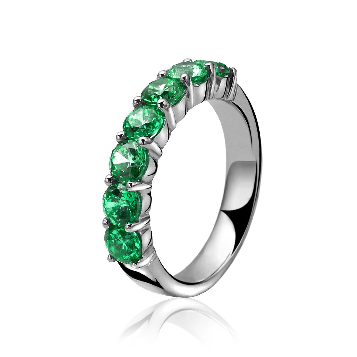 ZINZI zilveren rijring bezet met 7 groene zirconia's. Tijdloos model en perfect te matchen met andere kleuren. Alle zilveren sieraden van Zinzi zijn vervaardigd van eerste gehalte zilver (925) en met extra rodiumlaag voor mooie glans.