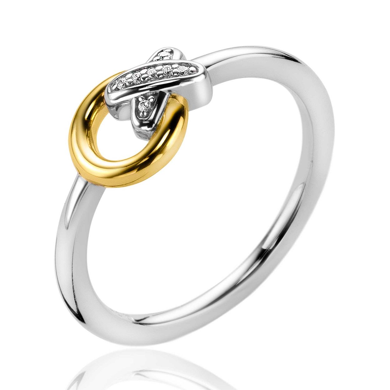 ZINZI zilveren bicolor ring met een extra 14K geel vergulde cirkel en zilveren kruisvorm, bezet met witte zirconia's. Deze sierlijke ring maakt elke outfit compleet en laat zich bovendien prachtig combineren! Maak het helemaal af met de bijbehorende oorstekers, armband en collier. Vervaardigd van eerste gehalte zilver (925) en voorzien van een extra rodiumlaag voor een langdurige glans.