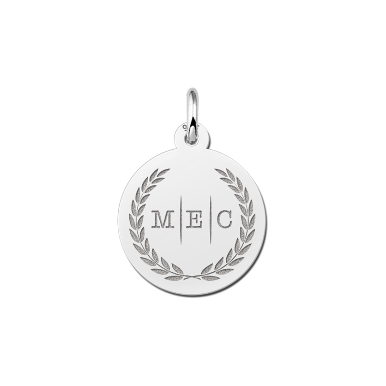 Zilver letter hanger met vredestak.

Deze hanger kan u bestellen met Initialen naar keuze.
U kan bij het afrekenen, bij het kopje opmerkingen vermelden welke initialen er op gegraveerd mag worden.  (bijvoorbeeld: letter A,B,C) 

Bij eventuele andere vragen kunt u ons telefonisch bereiken.

Levertijd ongeveer: 14 dagen. 
U word op de hoogte gehouden over het leveringsproces.

Is deze mooie hanger met letter van zilver een cadeautje voor jezelf of voor iemand anders? 
Bekijk ons assortiment voor bijpassende sieraden.