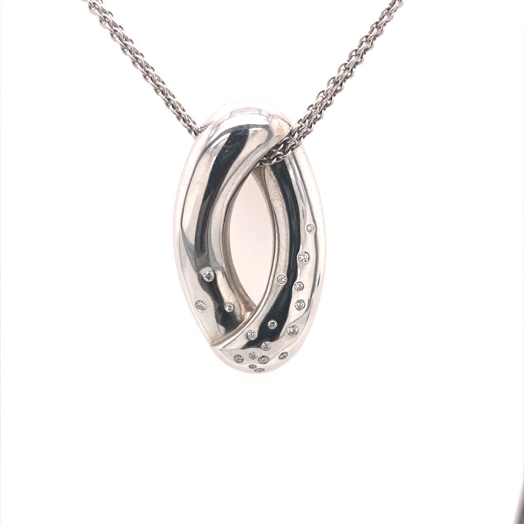 Le chic 14krt witgouden collier met diamant