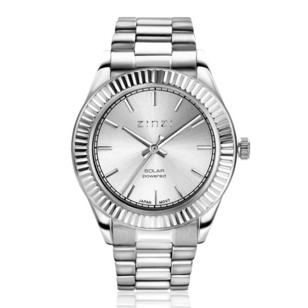 Het ZINZI Solaris horloge is trendy, klassiek en duurzaam tegelijk. Het Japanse kwaliteitsuurwerk maakt gebruik van licht als energiebron. De kleine zonnecellen vangen het zonlicht op, maar ook met kunstlicht kan dit horloge zich opladen, Het vervangen van de batterij is niet meer nodig. Met de mooie ring rondom de zilverkleurige wijzerplaat en de stoere rolex-style stalen band met luxe clip-sluiting, krijgt het horloge een stijlvolle stoere uitstraling. Voorzien van een zilverkleurige wijzerplaat, stalen kast 35mm en stalen schakelband in de kleur zilver. Extra kwaliteit: Voorzien van een Citizen-Miyota uurwerk, sterk mineraal glas en het horloge is 5atm waterbestendig (tegen regen en spatwater).