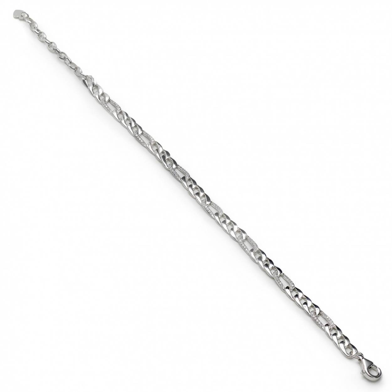 Silver link bracelet with shiny chain design