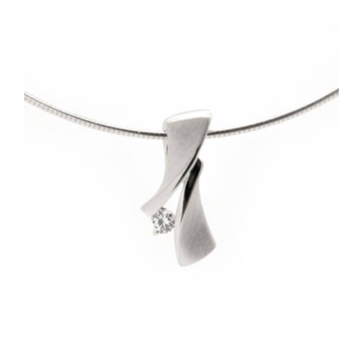 Hanger is exclusief collier