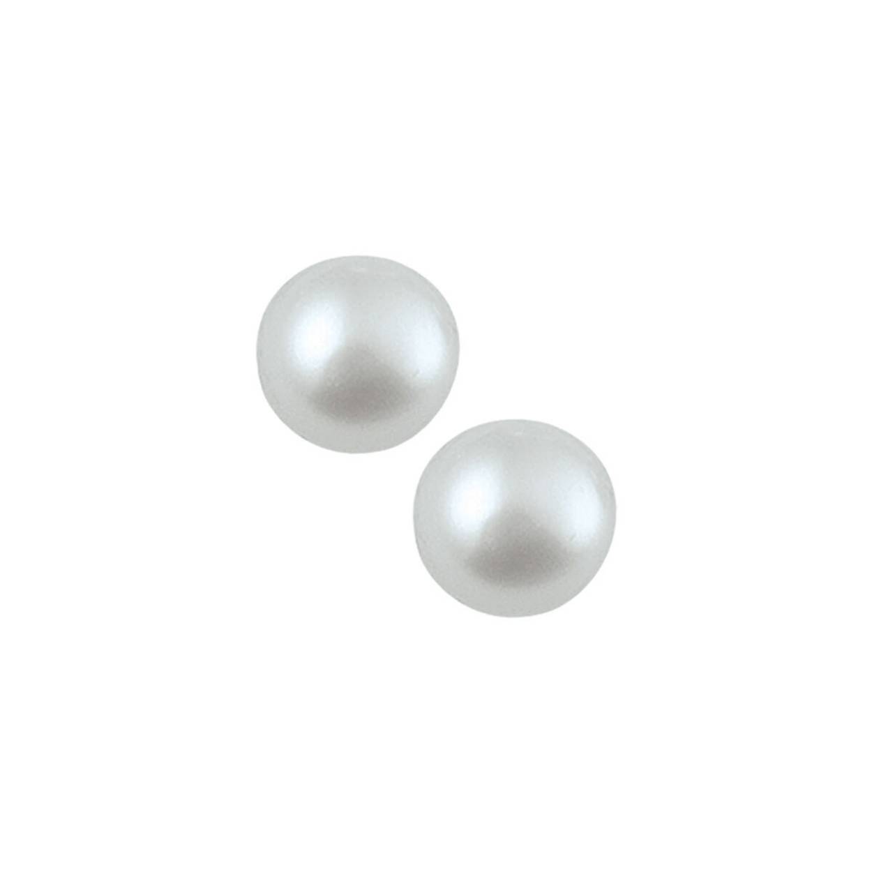 Zilveren oorknoppen met een witte imitatieparel.