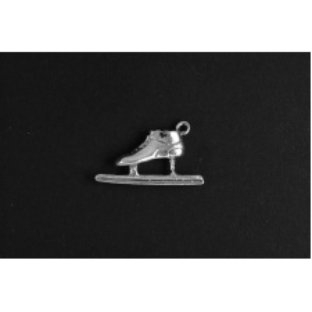 Klapschaats zilver
De bedel maat is in mm Lengte x Hoogte
± L 22.71 x H 13.19