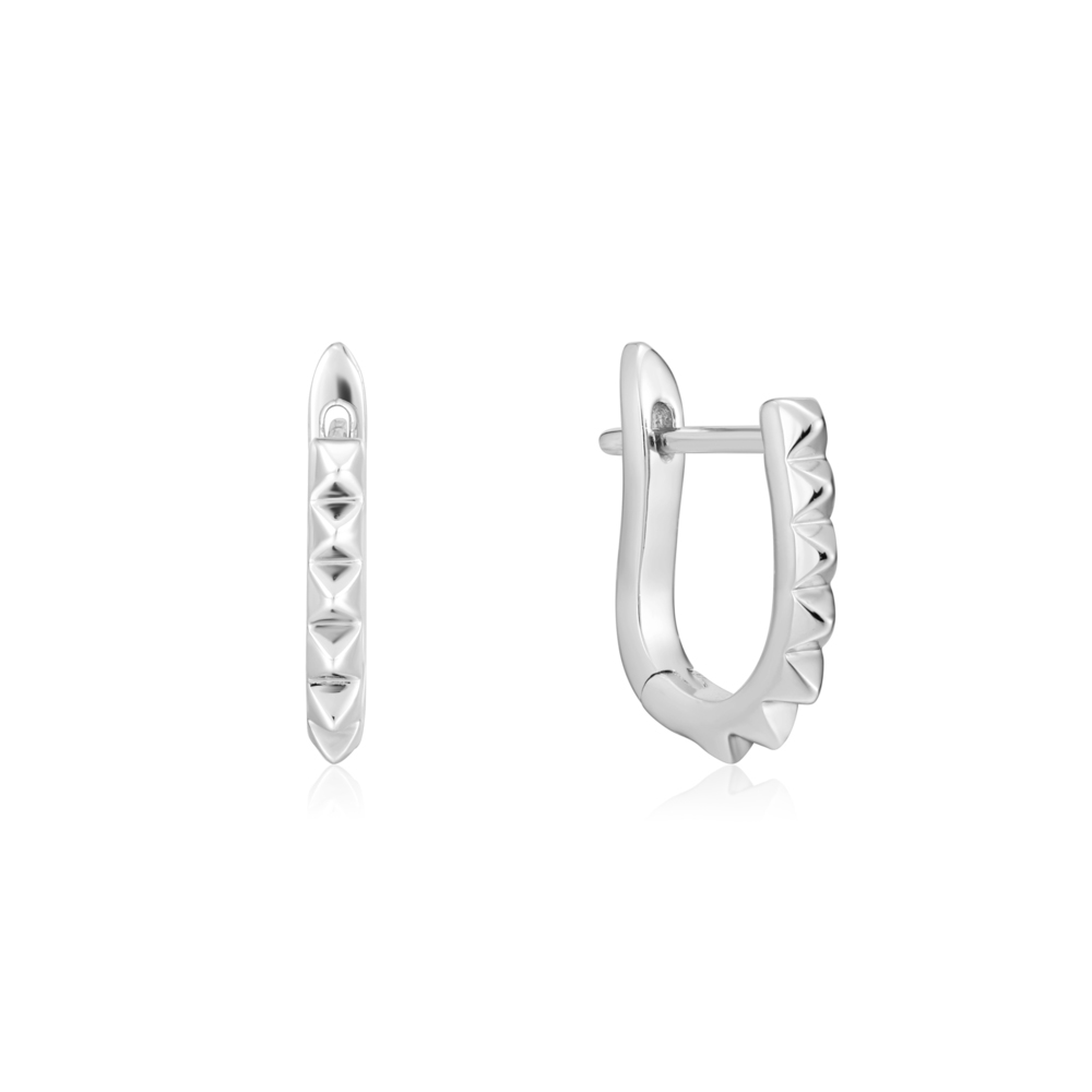 SPIKE HUGGIE HOOP EARRINGS
De zilveren Spike Huggie Hoop oorbellen van Ania Haie zijn mooi in haar eenvoud en de perfecte toevoeging om je look een stoer tintje te geven. Maak je earparty compleet door deze oorbellen te combineren met andere oorbellen uit de Spike it Up collectie van Ania Haie.

- Spike Huggie Hoop Earrings
- Oorringen
- 925 zilver
- 1,25cm
- AH E025-07H