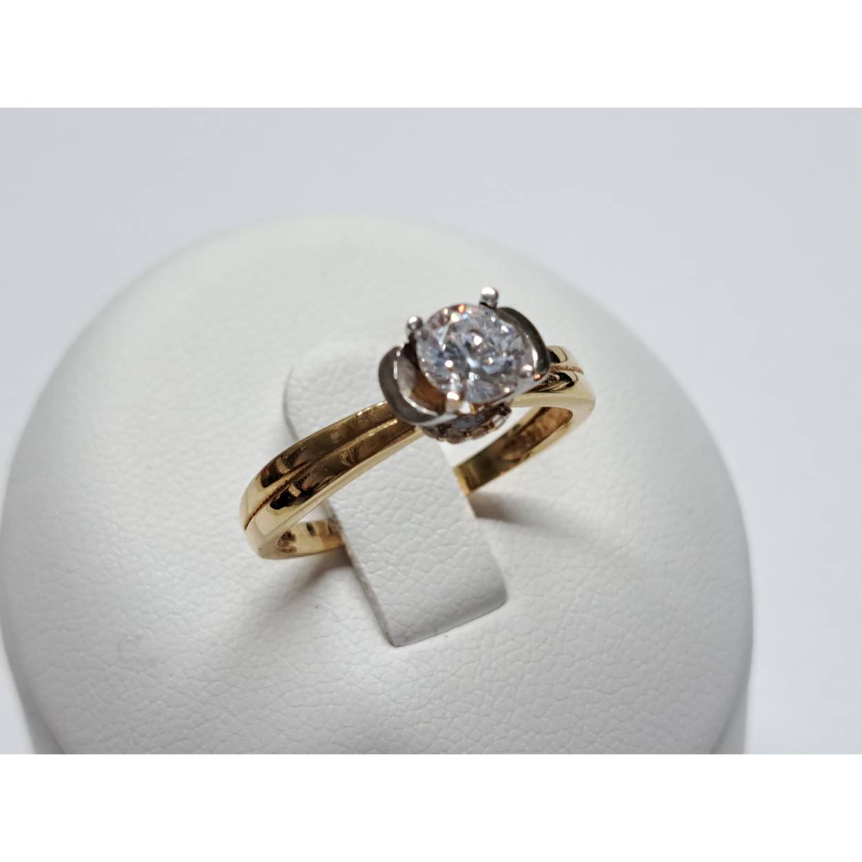 18 Karaat geel/wit gouden ring bezet met zirkonia