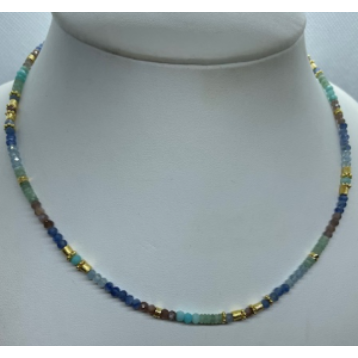 collier met blauwe topaas, maansteen, amazoniet en kyaniet