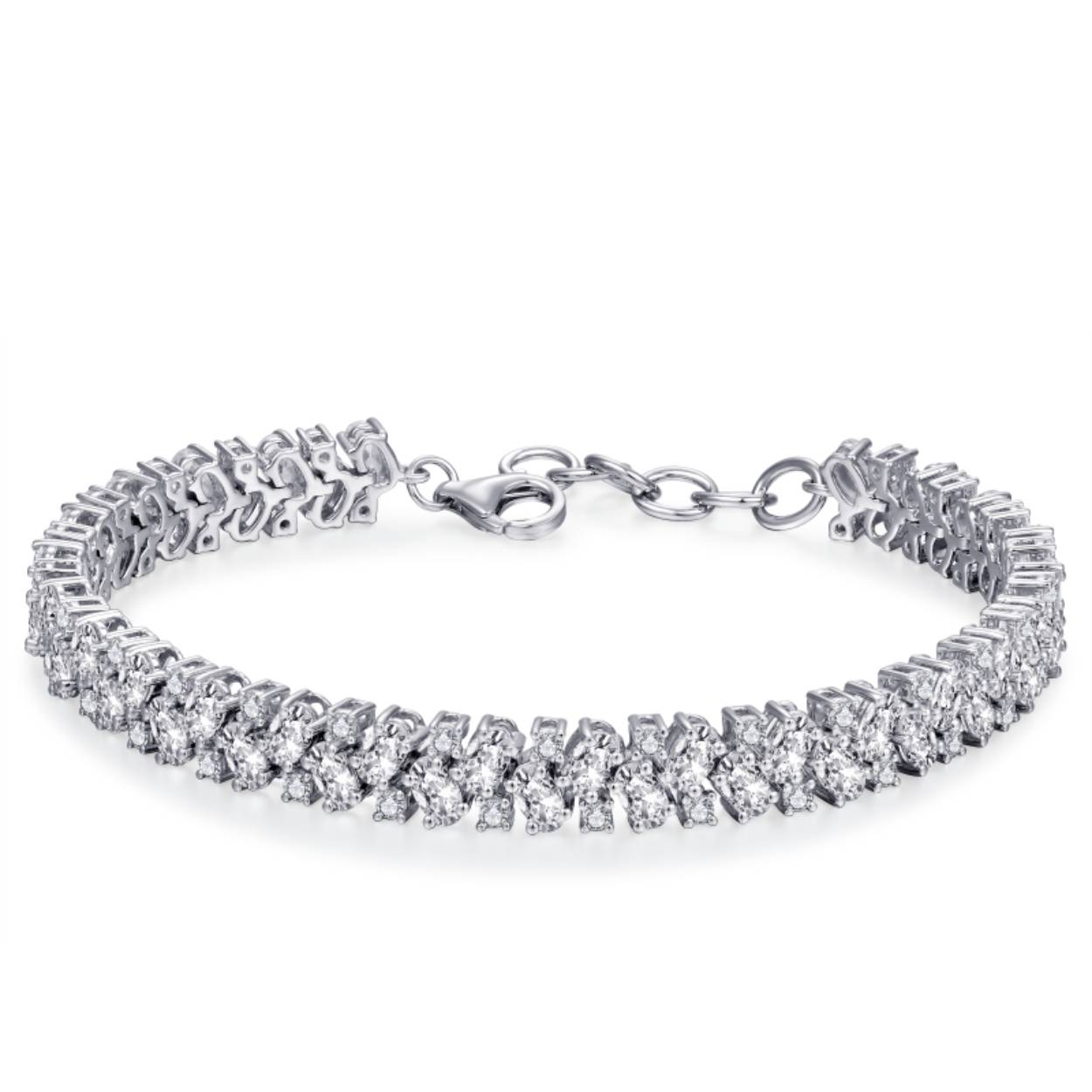 Schitterende zilveren tennis armband met ronde en ovale diamant geslepen zirkonia's in klauwzetting.
Lengte: 17 cm + 3 cm.

Leuk om te combineren met de bijpassende 
ring R443, R444,R445 en/of 
collier N1083, N1084, N1102, N1109 en/of
oorstekers N1047 en/of
oorringen KC1030, KC1031