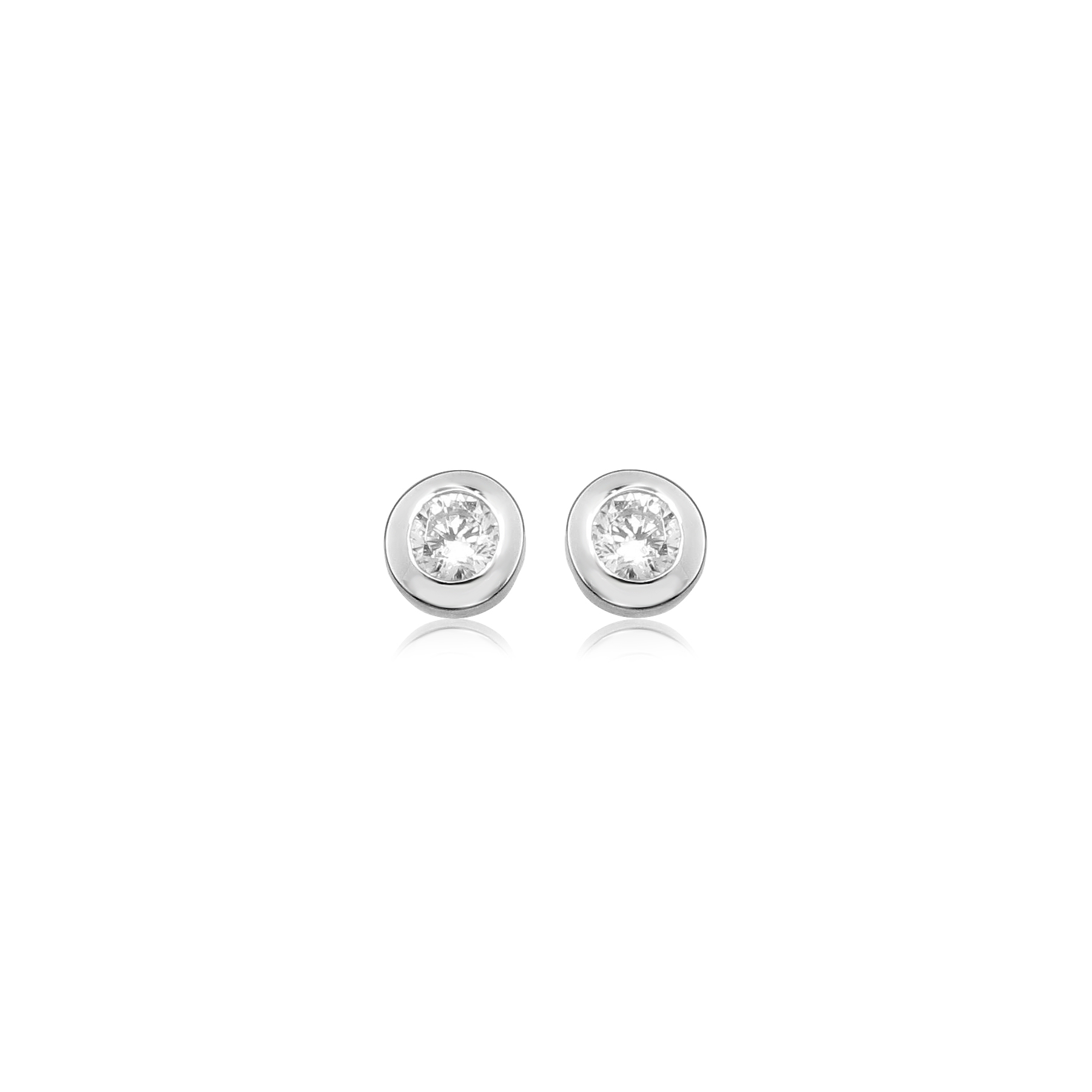 Deze 925 zilveren oorstekers zijn werkelijk schitterend. De zirkonia steen is briljant geslepen en in een ronde zetkast gezet. Dit sieraad is onderdeel van een onwijs leuk setje van een ring, hanger en oorsieraden.

Set productnummers:
Ring: R001
Hanger: H001
Oorsieraad: O001