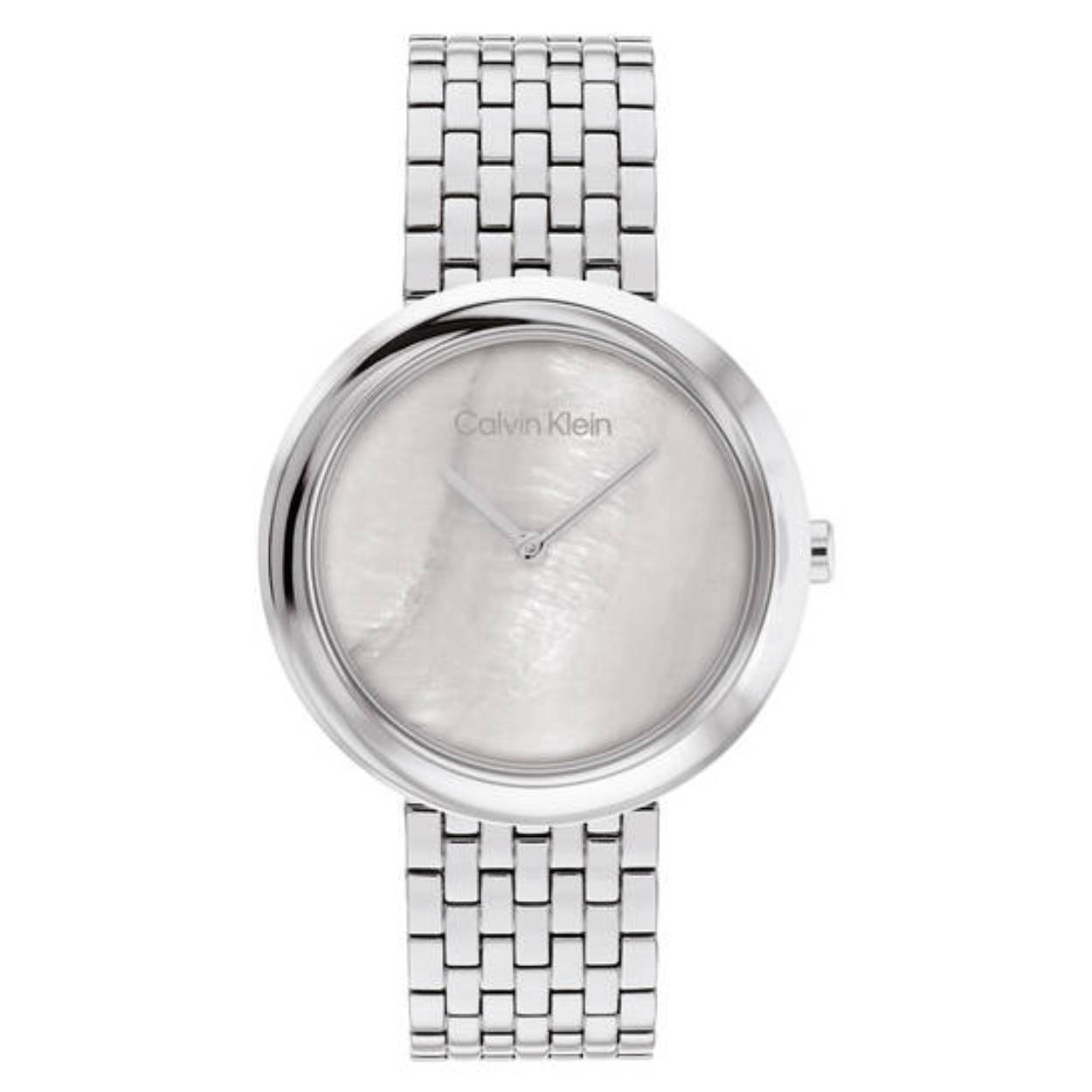Dit Calvin Klein horloge behoort tot de Twisted Bezel collectie.
Referentienummer: 25200320

Dit horloge heeft een zilverkleurige stalen kast en band. Het horloge dankt zijn naam twisted bezel aan de gedraaide look van de bezel. Het horloge heeft een mother of pearl wijzerplaat zonder indexen. De wijzerplaat wordt afgeschermd door mineraalglas en is waterbestendig tot 3 atm.