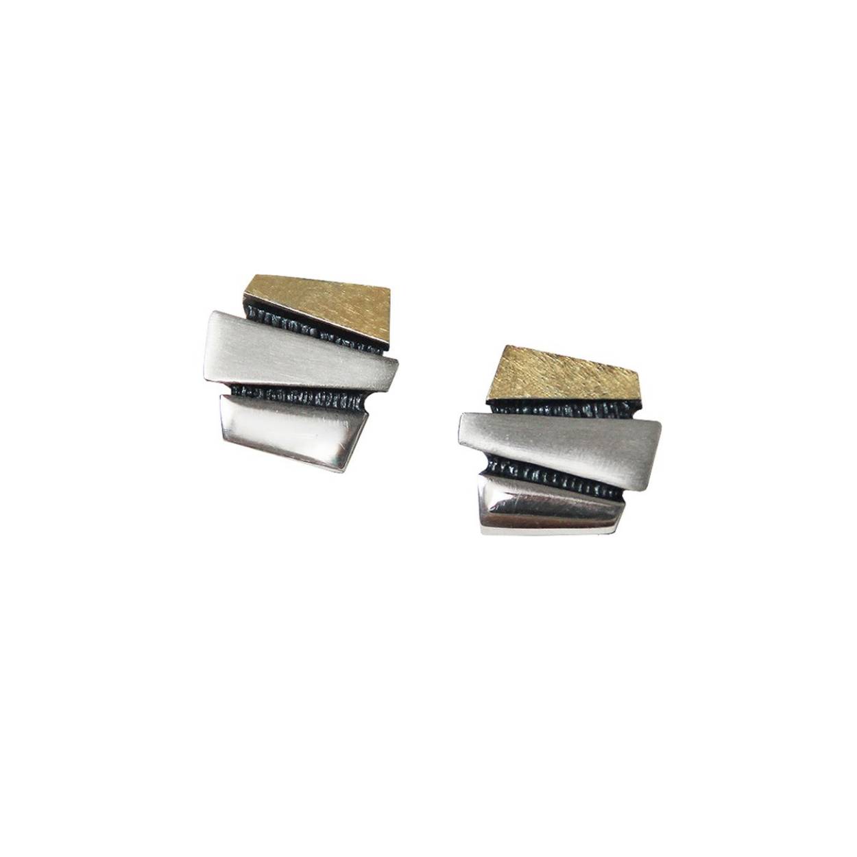 925 white silver earrings combined with oxidized silver and 18k yellow gold. Omega clasp
