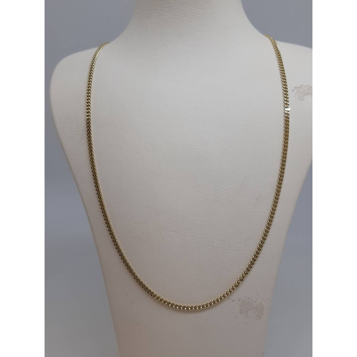De gouden ketting BREA-0002489 is een elegante ketting van 50 cm, gemaakt van 14-karaats goud met een mooie glans. De ketting is 1,86 mm breed en weegt 6,1 gram. Perfect om elke dag te dragen of voor een speciale gelegenheid. Combineer met andere gouden sieraden voor een verfijnde look en laat je stijl stralen.