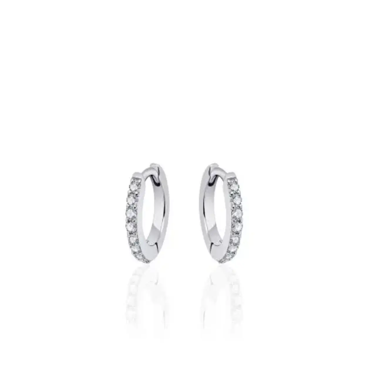 Zilveren oorringen met zirkonia's 2 x 13.5 mm