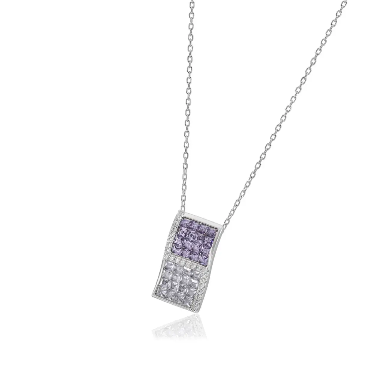 Necklaces with silver stones with violet gemstones and cubic zirconia for women. Silver pendant made up of three lanes of lavender and emerald-cut amethyst zirconia, surrounded by white zirconia. Combine it with the matching earrings and ring and get a total look, you will dazzle!