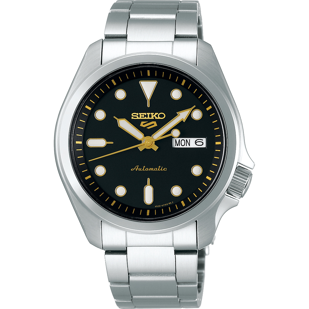 Het 4R36 Seiko kaliber met dag/datumweergave is een mechanisch kaliber. Het horloge laadt zich tijdens het dragen automatisch op door het omzetten van de arm- en polsbewegingen van de drager in energie. Beweging van het horloge zorgt ervoor dat de hoofdveer van het horloge wordt opgewonden. Deze veer is de energiebron. Handopwinding is ook mogelijk. Wanneer het horloge volledig is opgeladen heeft het een energiereserve van ca. 41 uur. Het tikgetal van deze automaat is 21.600 per uur en het horloge heeft 24 jewels. Het 4R kaliber wordt volledig in-house vervaardigd.