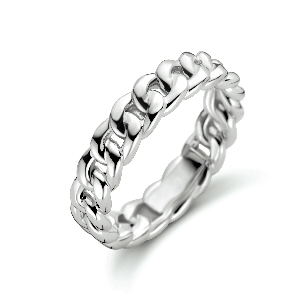 Gerhodineerd 925 zilveren ring met een schakelmotief. De ring heeft een breedte van 4.5mm.