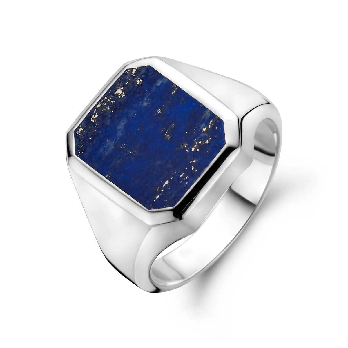 925 Zilveren zegelring uitgevoerd met een lagensteen. De ring heeft een breedte van 16mm.