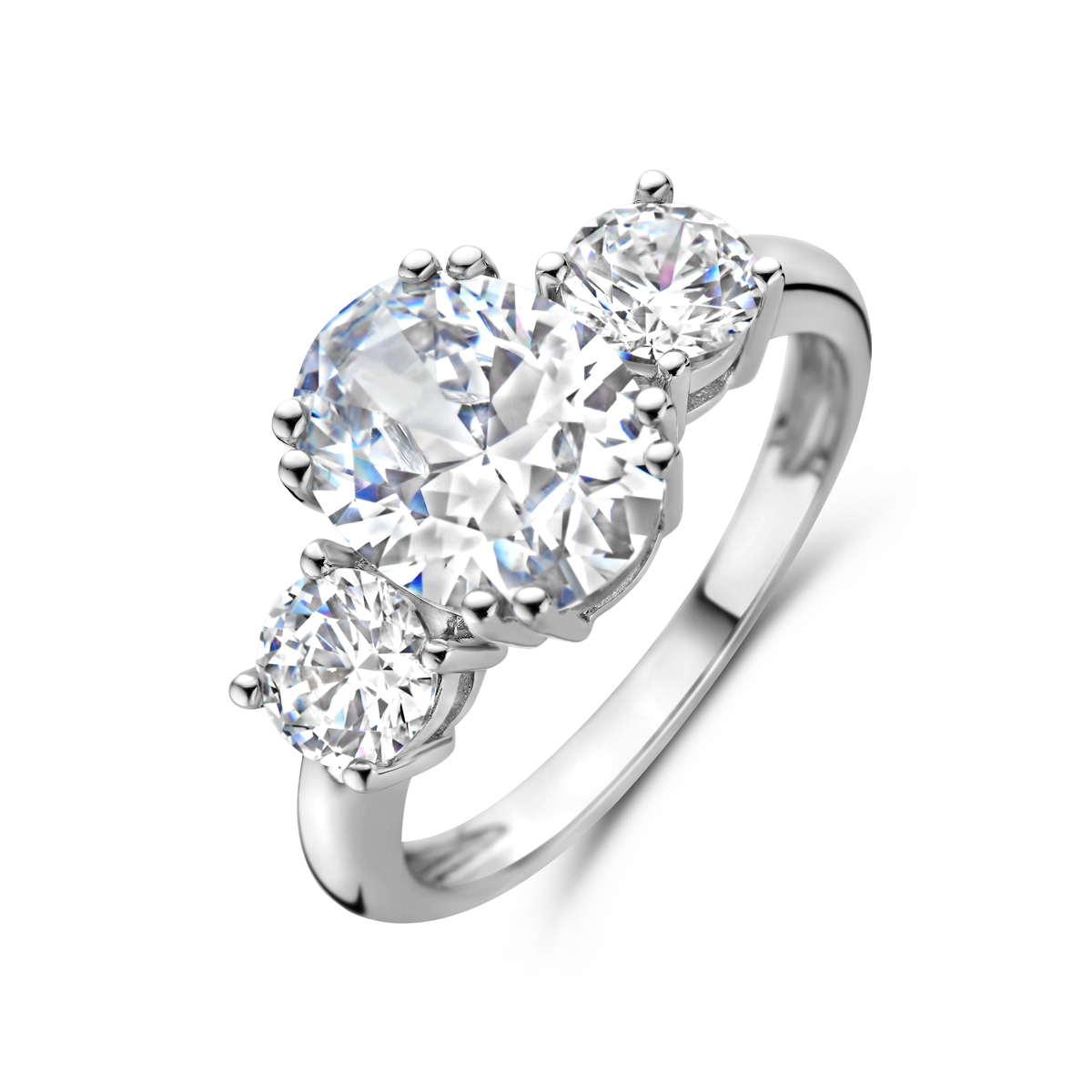 Gerhodineerd 925 zilveren ring uitgevoerd met een zirkonia rij. De ring heeft een breedte van 10mm.