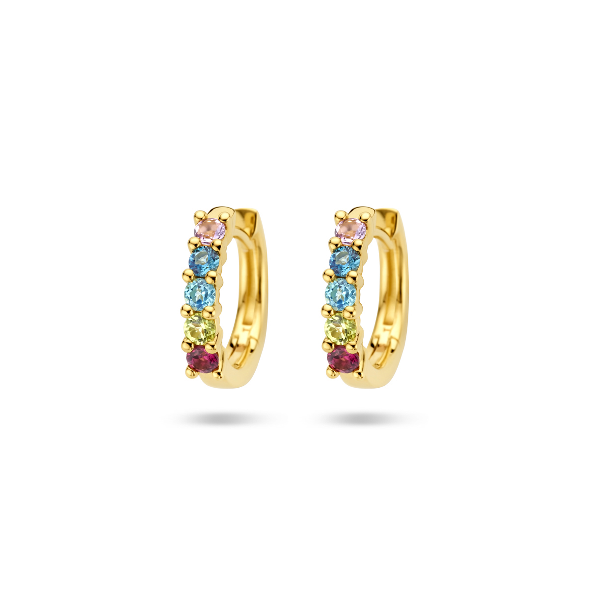 14k Geelgouden klapoorringen met een diameter van 14.5mm en verschillende edelstenen. De stenen hebben een steengewicht van: peridot 0.10ct, blauw topaas 0.10ct, london blue topaas 0.15ct, amethist 0.10ct en roze rhodoliet 0.15ct.