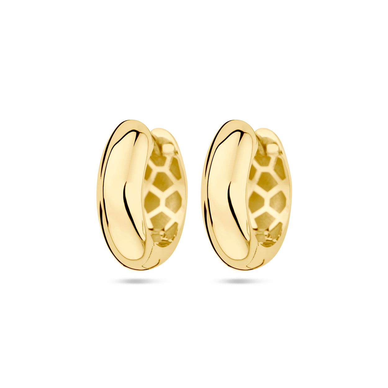 14k Geelgouden klapoorringen. De oorringen hebben een diameter van 15.5mm.