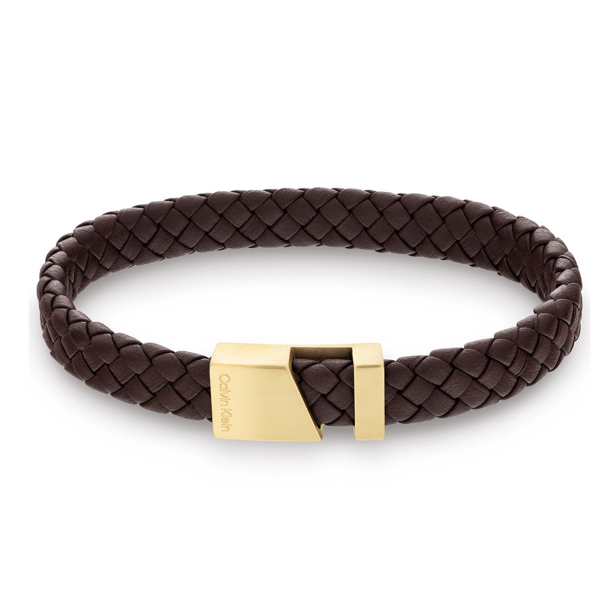 Calvin Klein CJ35000501 Heren Armband Leer 
Deze leren heren armband van Calvin Klein met nr CJ35000501 uit de Industrial Hardware serie heeft een stijlvol uiterlijk. De bruine fijn gevlochten leren armband sluit met een magneetsluiting. Op de sluiting is het CK logo gegraveerd. Leuk te combineren met andere sieraden uit de serie van Calvin Klein.

OVER CALVIN KLEIN
Calvin Klein is een wereldwijd lifestylemerk dat gewaagde, vooruitstrevende idealen en een verleidelijke, vaak minimalistische, esthetiek nastreeft. Calvin Klein werd groot in de jaren 70 door haar mode- en merkjeans collecties. In de jaren 80 lanceerde Calvin Klein haar spraakmakende ondergoed dat uitdrukkelijk van logo âs voorzien was. Vanwege het grote succes is het merk ook succesvol uitgerold in Accessoires, Parfums, Home, Brillen, Golf, Horloges en Sieraden.
Sinds de oprichting in 1968 door Calvin Klein, heeft het merk haar reputatie opgebouwd als leider in de Amerikaanse mode, dankzij een cleane esthetiek en innovatieve ontwerpen. Calvin Klein wil haar publiek verleiden en inspireren door middel van provocerende beelden en opvallende ontwerpen die prikkelen. 

SPECIFICATIES:
- Leren heren armband
- Gevlochten model
- Goudkleurige magneetsluiting
- Bruin leer
