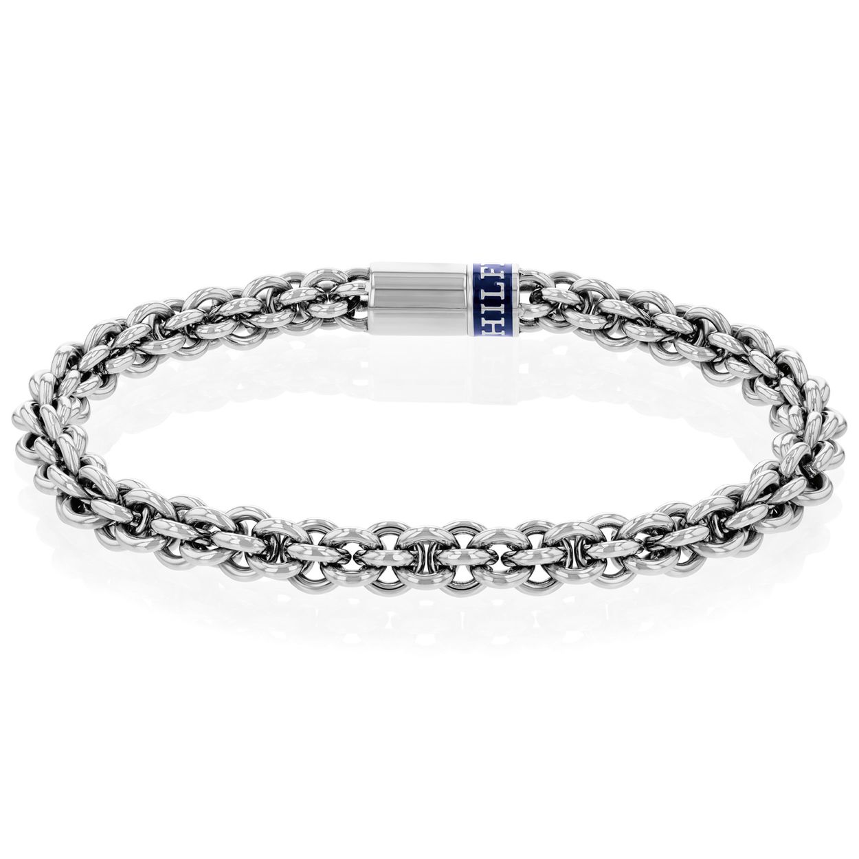 Tommy Hilfiger Jewels TJ2790521 Armband Heren Staal 19cm
Deze armband van Tommy Hilfiger uit de jewelry serie met nr: TJ2790521 is een opvallend model. De zilverkleurige stalen armband heeft een ronde fantasie schakel en sluit met een magneetslot met blauw emaille met daarin het Tommy logo. De lengte is 19cm. Zeker leuk te combineren met de bijpassende sieraden van Tommy Hilfiger.

Het merk:
Tommy Hilfiger is wereldwijd één van de grootste designer lifestyle merken en is internationaal bekend om haar classic American cool stijl. De sieraden zijn voor dames en heren met een eigen stijl, die niet bang zijn om dit aan de wereld te laten zien.

Specificaties:
- Artikelnr: TJ2790521
- Zilverkleurige schakelarmband
- Materiaal: Staal
- Lengte: 19cm
- Heren sieraad
