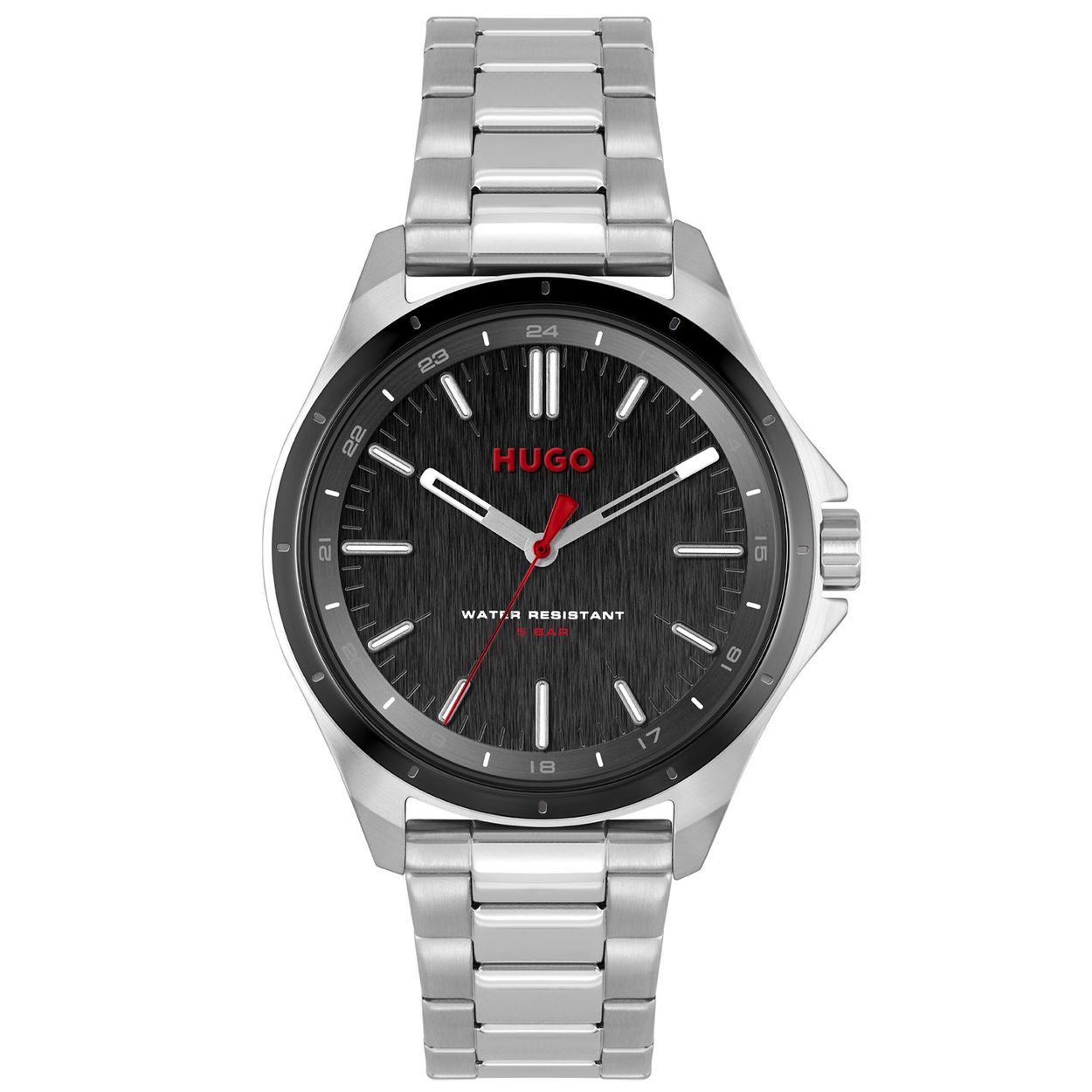 HUGO HU1530323 #COMPLETE 42mm 
Dit HUGO horloge uit de COMPLETE serie met artikelnr. HU1530323 is ontworpen voor de man met durf en die volledig zichzelf is in zijn eigen unieke stijl. Het herenhorloge kenmerkt zich door zijn zilverkleurige stalen ronde horlogekast met zwarte bewerkte bezel. Het ontwerp valt op door zijn nette zakelijke uitstaling, kijk mij nou eens. Opvallend zijn de rood witte accenten op de zwarte wijzerplaat. Aan de kast zit een matte zilverkleurige stalen schakelband met een vouwsluiting. Het nette ogende herenhorloge heeft een mineraalglas, een doorsnee van 42mm en is 5ATM.

HET MERK:
HUGO BOSS is afgestemd op levensstijlen waar het gaat om kwaliteit en precisie. Het wereldwijde fashionlabel is verdeeld in twee merken: BOSS en HUGO. Het merk HUGO presenteert eigentijdse en vooruitstrevende designs volgens de laatste fashion trends waarmee mensen worden gestimuleerd om zichzelf te zijn. Scherp maatwerk en casual horloges gecombineerd met een progressieve attitude. HUGO horloges zijn er voor de urban en ruimdenkende man die de leiding durft te nemen. De enige regel van de HUGO-man als het om stijl gaat: zijn authentieke zelf en niets anders.

Maak kennis met de nieuwe horlogecollectie van HUGO.

SPECIFICATIES:
- Mineraalglas
- Ronde kastvorm, Ø 42mm
- Zilverkleurige horlogekast
- Zwarte wijzerplaat
- Stalen schakelband
- 5ATM