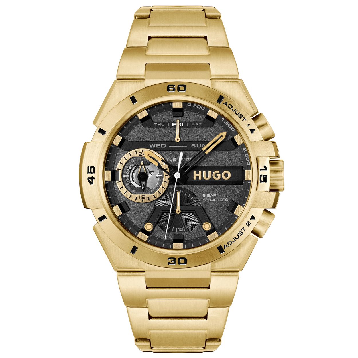HUGO HU1530338 #WILD 46mm 
Dit HUGO horloge uit de WILD serie met artikelnr. HU1530338 is ontworpen voor de man met durf en die volledig zichzelf is in zijn eigen unieke stijl. Het herenhorloge kenmerkt zich door zijn goudkleurige matte stalen ronde horlogekast met bewerkte bezel. Het ontwerp valt op door zijn sportieve uitstaling en vorm, mij kan niks gebeuren. Opvallend zijn de goud gekleurde accenten op de wijzers en op de opvallende zwartgrijze wijzerplaat waarop de functies van dag,- datum,- en 24-uursaanduiding aanwezig zijn. Aan de kast zit een matte goudkleurige stalen schakelband met een vouwsluiting. Het stoer ogende herenhorloge heeft een mineraalglas, een doorsnee van 46mm en is 5ATM.

HET MERK:
HUGO BOSS is afgestemd op levensstijlen waar het gaat om kwaliteit en precisie. Het wereldwijde fashionlabel is verdeeld in twee merken: BOSS en HUGO. Het merk HUGO presenteert eigentijdse en vooruitstrevende designs volgens de laatste fashion trends waarmee mensen worden gestimuleerd om zichzelf te zijn. Scherp maatwerk en casual horloges gecombineerd met een progressieve attitude. HUGO horloges zijn er voor de urban en ruimdenkende man die de leiding durft te nemen. De enige regel van de HUGO-man als het om stijl gaat: zijn authentieke zelf en niets anders.

Maak kennis met de nieuwe horlogecollectie van HUGO.

SPECIFICATIES:
- Mineraalglas
- Ronde kastvorm, Ø 46mm
- Goudkleurige horlogekast
- Zwartgrijze wijzerplaat
- Stalen schakelband
- 5ATM