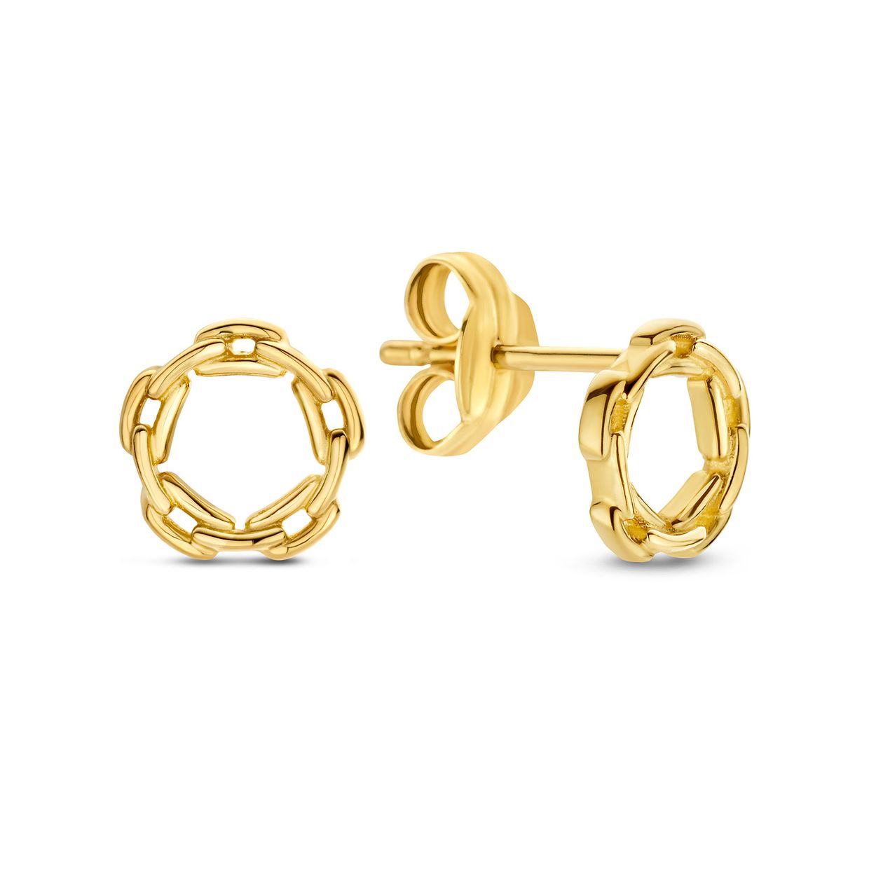 Baia Link Studs
Verbintenis alom met deze 14K gouden Baia Link oorknoppen in de vorm van een cirkel. Een verfijnde ronde opengewerkte oorknop die mooi op het oor aansluit. Goed te combineren met de andere sieraden van Jackie voor een trendy look!

Treasures of London
Londen is de stad van biscuits and tea, rode dubbeldekkers en telefooncellen, zwarte taxi’s en natuurlijk de iconische bezienswaardigheden zoals Big Ben, Tower Bridge en Buckingham Palace. De bruisende metropool aan de oevers van de Theems is de inspiratie geweest voor Jackie’s nieuwste 14 karaat gouden sieradencollectie. Tijdens haar reis naar London heeft Jackie genoten van geschiedenis, cultuur en tradities. Dit vind je terug in de nieuwe collectie ‘Treasures of London’!
 
Specificaties
- Oorstekers
- Materiaal: 14 Karaat - Geelgoud - 585
- Cirkel vorm
- Artikelnummer: JKE23.222
