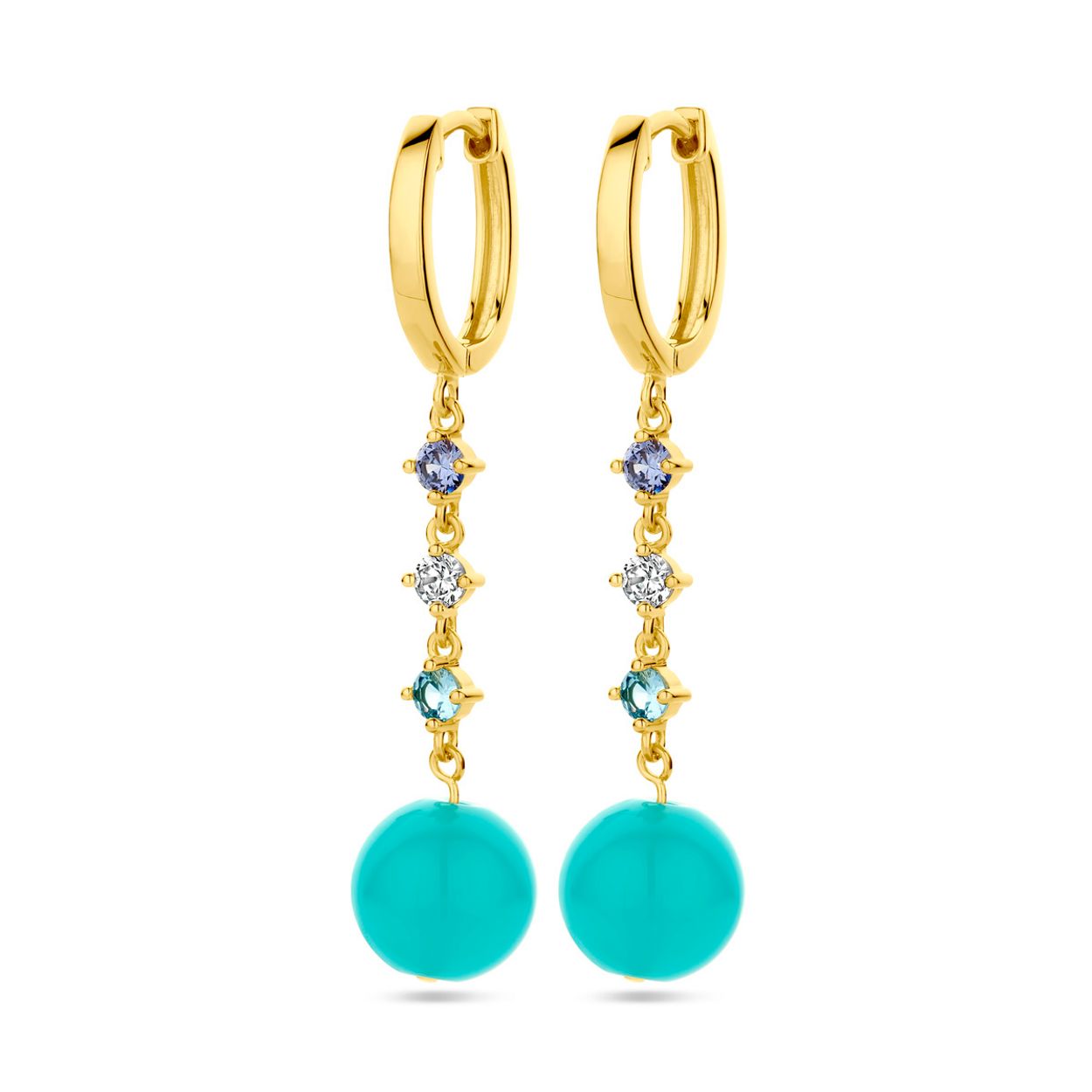 Geelgoud op 925 zilveren klapoorringen met een totale hoogte van 46mm. De oorringen zijn uitgevoerd met tanzaniet zirkonia, wit zirkonia en synthetisch blauw spinel.