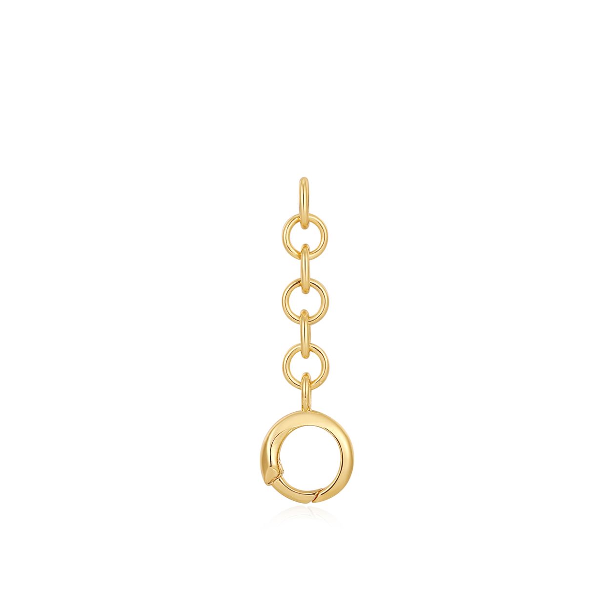 Productbeschrijving 
Voeg bedels toe aan je halskettingen, armbanden of oorbellen met de schakel charm connector. Deze prachtige bedelconnector is gemaakt van 925 sterling zilver met 14 karaat gouden plating. Bevestig het verbindingsstuk aan een ketting, armband of oorbel naar keuze en klik je bedels erop voor het perfecte persoonlijke detail. Het verbindingsstuk kan ook worden gebruikt om kettingen of armbanden te verlengen en andere schakelkettingen toe te voegen. 

Het Merk
Geïnspireerd door de laatste fashion trends is Ania Haie het toonaangevende sieradenmerk voor hoogkwalitatieve maar ook betaalbare zilveren sieraden, zonder op de kwaliteit in te leveren. Iedere collectie is gebaseerd op de laatste catwalktrends, waardoor Ania Haie snel tot hét sieradenmerk voor stijlbewuste consumenten is verkozen. Elk sieraad wordt ontworpen om te combineren met andere sieraden waardoor je je eigen look kunt creëren. Maar ook zijn Ania Haie sieraden opvallend genoeg om op zichzelf te dragen.

How It All Started
Met een passie voor kwalitatieve sieraden met stijl én het besef dat de mode bewuste vrouw niet wil inleveren op kwaliteit is Ania Haie geboren. De Ania Haie oprichters zagen later dat de moderne vrouw van vandaag graag sieraden combineert en layered om haar individualiteit te omarmen, de kans werd aangegrepen en de droom werd werkelijkheid.

Volg ons ook op social media
Wil jij op de hoogte blijven van nieuwe collecties, toffe combinaties en de laatste sieraden trends? Hou ons dan ook in de gaten op social media. Daarnaast inspireren wij jou dagelijks met verschillende looks en mix & match combinaties! Deel gerust jouw eigen unieke Ania Haie look door de hashtag #aniahaiexme te gebruiken. Wie weet wordt jouw look gerepost op één van onze kanalen!
Je kunt ons volgen op Facebook en Instagram.