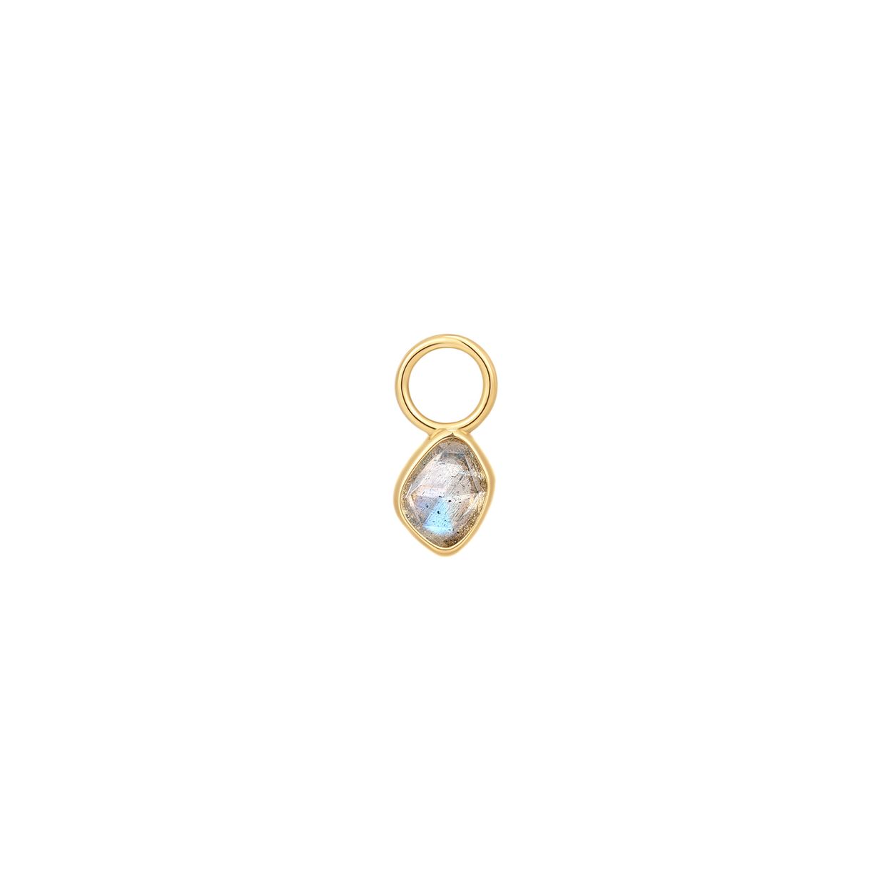 Productbeschrijving 
Geef je oorringen een upgrade met deze mooie oorbedel met edelsteen. De bedel bevat verbluffende labradoriet en is gemaakt van 925 sterling zilver met 14 karaat gouden plating. Schuif eenvoudig de bedel over je favoriete oorringen.

Het Merk
Geïnspireerd door de laatste fashion trends is Ania Haie het toonaangevende sieradenmerk voor hoogkwalitatieve maar ook betaalbare zilveren sieraden, zonder op de kwaliteit in te leveren. Iedere collectie is gebaseerd op de laatste catwalktrends, waardoor Ania Haie snel tot hét sieradenmerk voor stijlbewuste consumenten is verkozen. Elk sieraad wordt ontworpen om te combineren met andere sieraden waardoor je je eigen look kunt creëren. Maar ook zijn Ania Haie sieraden opvallend genoeg om op zichzelf te dragen.

How It All Started
Met een passie voor kwalitatieve sieraden met stijl én het besef dat de mode bewuste vrouw niet wil inleveren op kwaliteit is Ania Haie geboren. De Ania Haie oprichters zagen later dat de moderne vrouw van vandaag graag sieraden combineert en layered om haar individualiteit te omarmen, de kans werd aangegrepen en de droom werd werkelijkheid.

Volg ons ook op social media
Wil jij op de hoogte blijven van nieuwe collecties, toffe combinaties en de laatste sieraden trends? Hou ons dan ook in de gaten op social media. Daarnaast inspireren wij jou dagelijks met verschillende looks en mix & match combinaties! Deel gerust jouw eigen unieke Ania Haie look door de hashtag #aniahaiexme te gebruiken. Wie weet wordt jouw look gerepost op één van onze kanalen!
Je kunt ons volgen op Facebook en Instagram.
