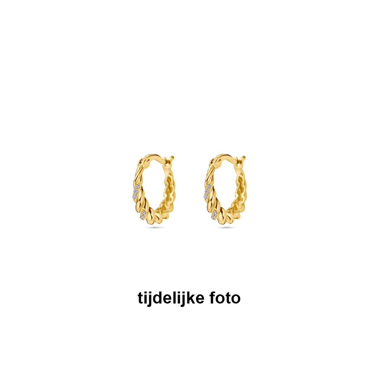 14k Geelgouden oorringen uitgevoerd met zirkonia. De oorringen hebben een afmeting van 15.5x4mm.